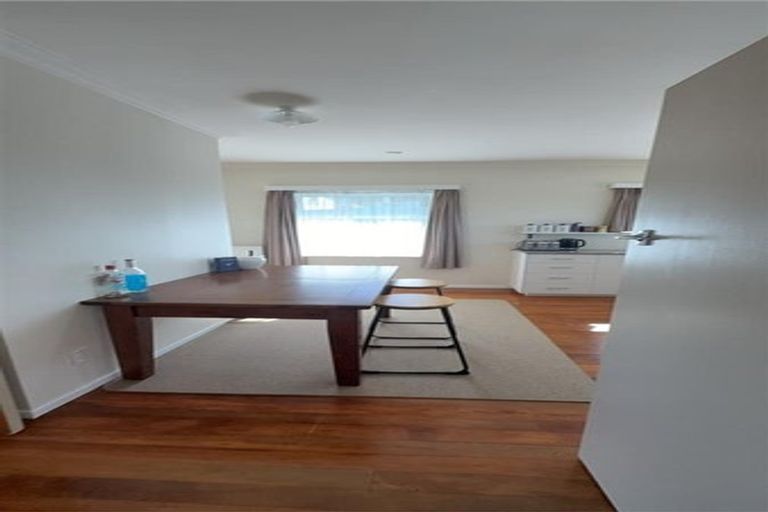 Photo of property in 19 Scott Street, Moturoa, New Plymouth, 4310