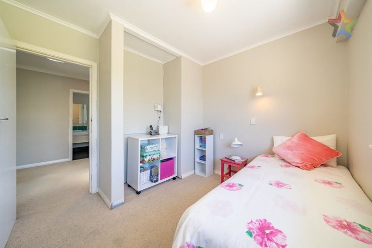 Photo of property in 101 Pomare Road, Tirohanga, Lower Hutt, 5010