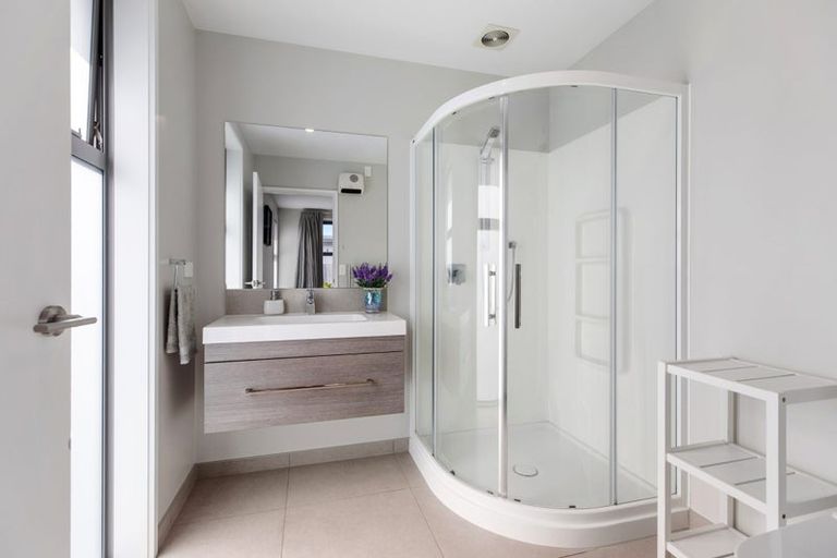 Photo of property in 142 Puhirake Crescent, Pyes Pa, Tauranga, 3112