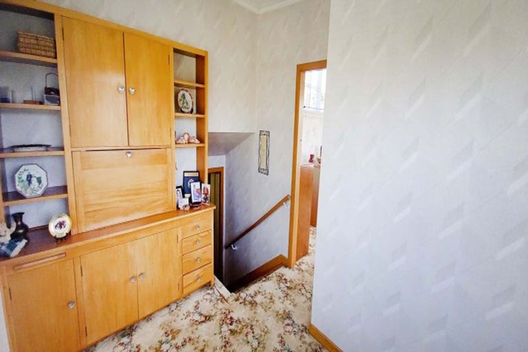 Photo of property in 1 Morton Street, Tuatapere, 9620