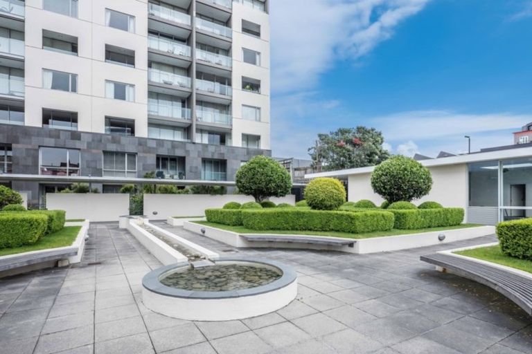 Photo of property in Sanctum Apartment, 10 Ebor Street, Te Aro, Wellington, 6011