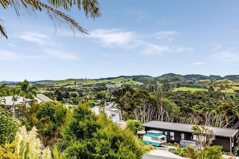 Photo of property in 11 Falls View Road, Haruru, 0204