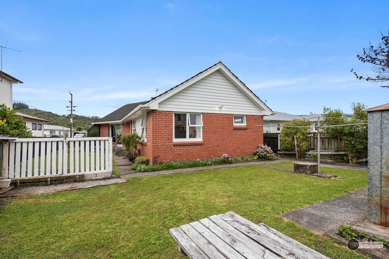 Photo of property in 19 Konini Street, Wainuiomata, Lower Hutt, 5014