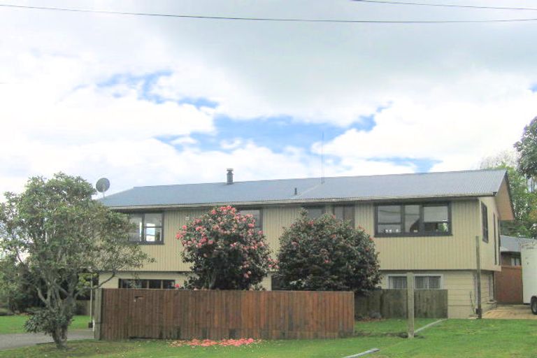 Photo of property in 2 Mckenzie Road, Owhata, Rotorua, 3010