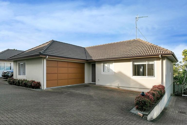 Photo of property in 3/57 Gladstone Road, Northcote, Auckland, 0627