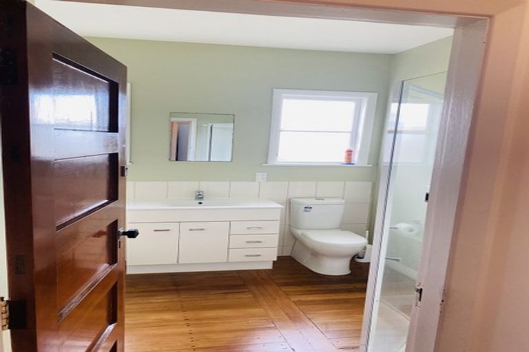 Photo of property in 73a Waiuta Street, Titahi Bay, Porirua, 5022