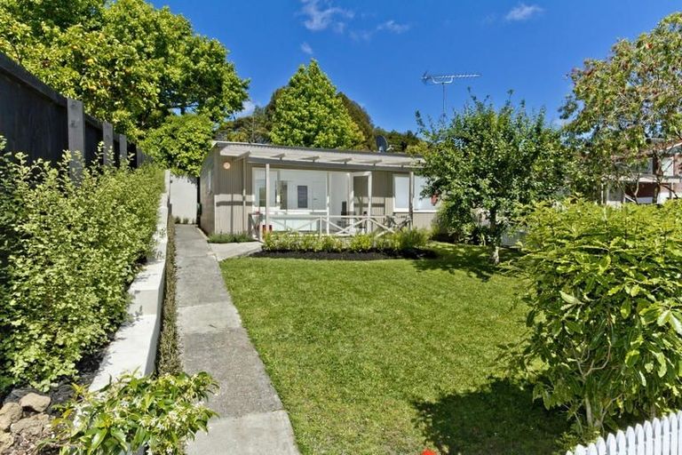 Photo of property in 1/4 Betsland Crescent, Hillcrest, Auckland, 0627
