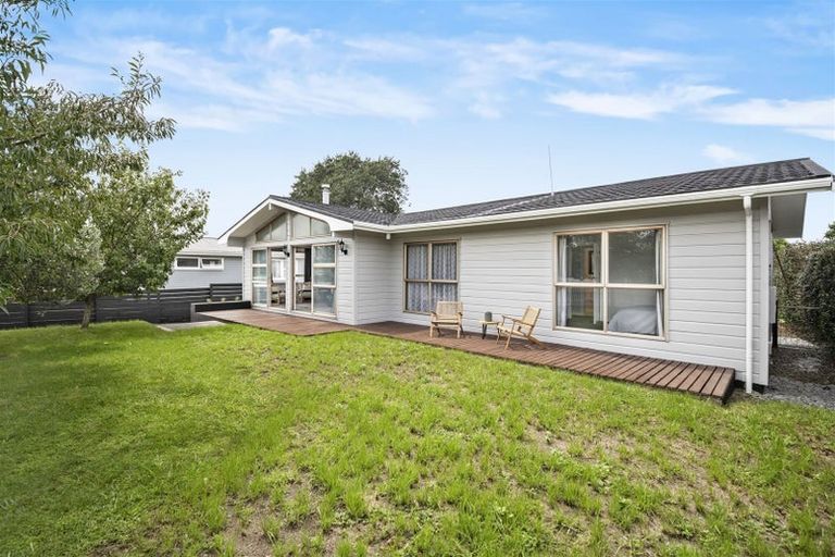 Photo of property in 20 Stonehurst Avenue, Waiuku, 2123