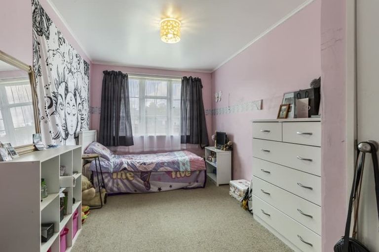 Photo of property in 47 Arimu Road, Papakura, 2110