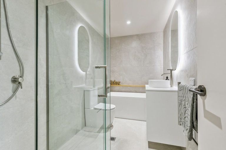 Photo of property in 365c Karori Road, Karori, Wellington, 6012