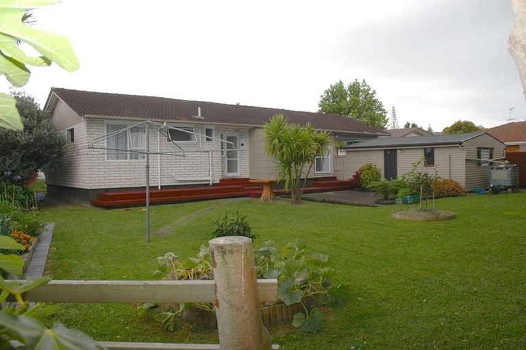 Photo of property in 65 Cardiff Road, Pakuranga, Auckland, 2010