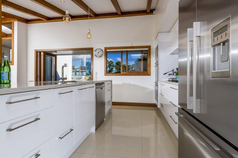 Photo of property in 16 Tizard Road, Birkenhead, Auckland, 0626