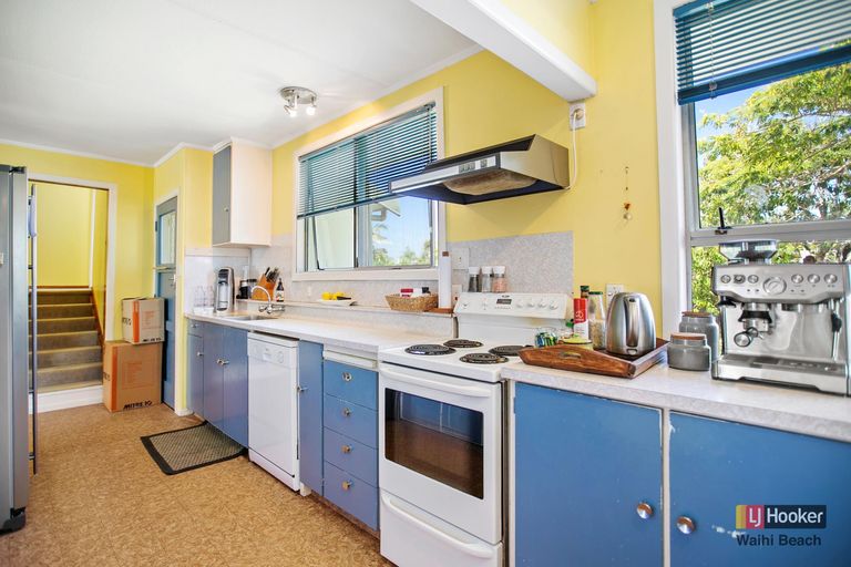 Photo of property in 2 Hillview Road, Waihi Beach, 3611