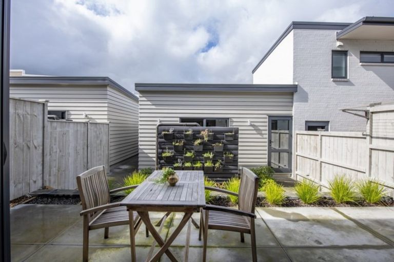 Photo of property in 45 Eugenia Rise, Totara Heights, Auckland, 2105