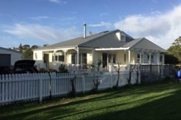 Photo of property in 295a Vipond Road, Stanmore Bay, Whangaparaoa, 0932