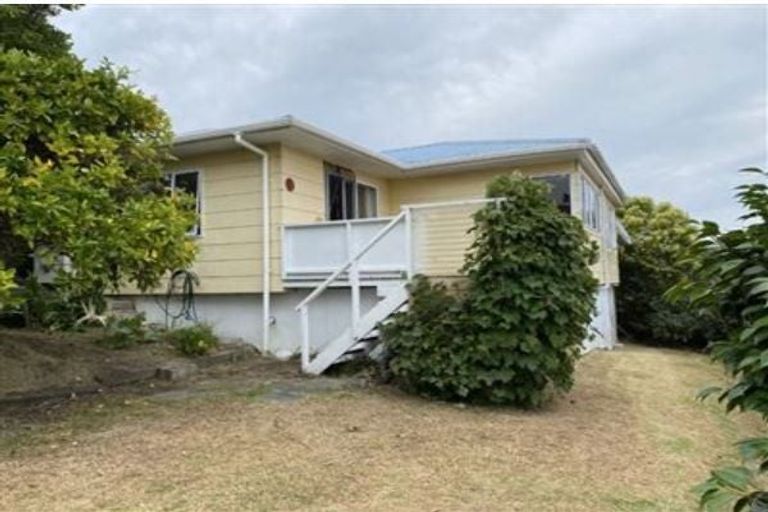 Photo of property in 85a Seaview Road, Glenfield, Auckland, 0629