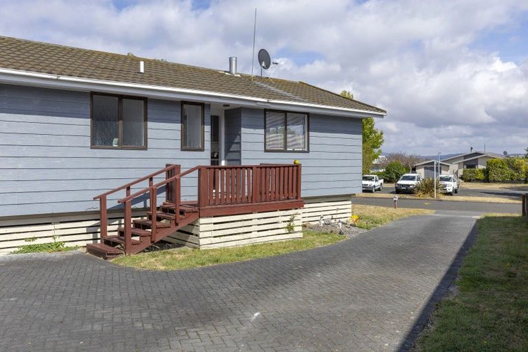 Photo of property in 12 Epping Place, Richmond Heights, Taupo, 3330