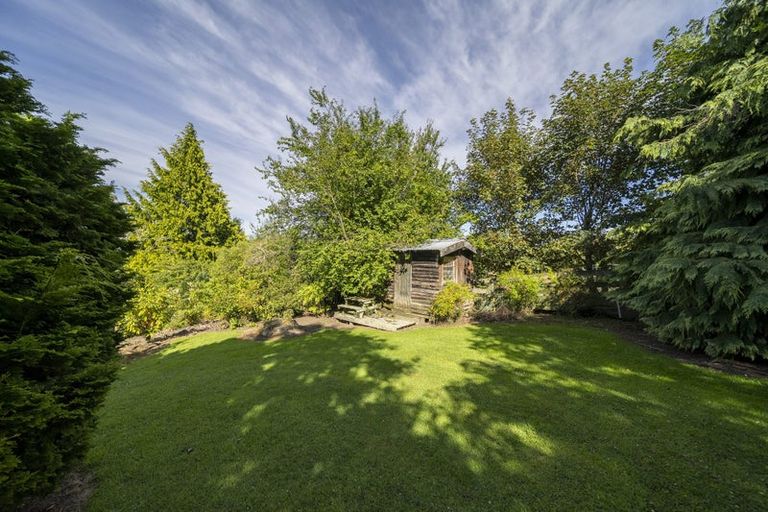 Photo of property in 72 Bush Street, Lumsden, 9730