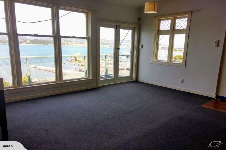Photo of property in 466 Evans Bay Parade, Hataitai, Wellington, 6021