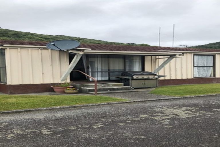 Photo of property in 39 Murray Street, Greymouth, 7805