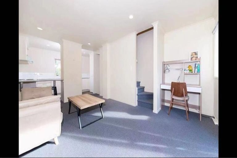 Photo of property in 3/51 Henderson Valley Road, Henderson, Auckland, 0612