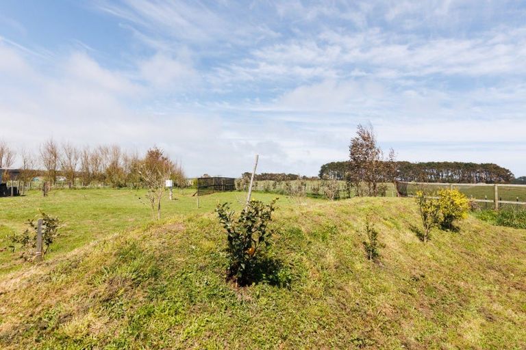 Photo of property in 46 Nuku Street, Tangimoana, 4822