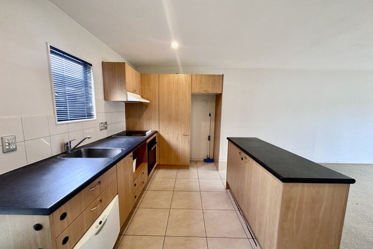Photo of property in 5q Dryden Place, Mount Wellington, Auckland, 1051