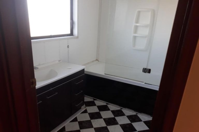 Photo of property in 1/28a Strowan Road, Strowan, Christchurch, 8052