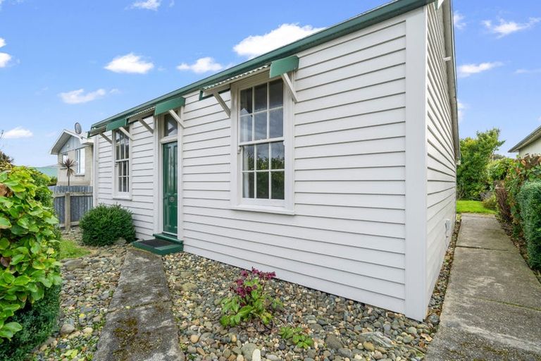Photo of property in 160 Yarrow Street, Invercargill, 9810