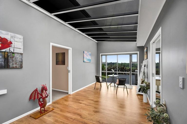 Photo of property in 100 Elsham Road, Lepperton, New Plymouth, 4373