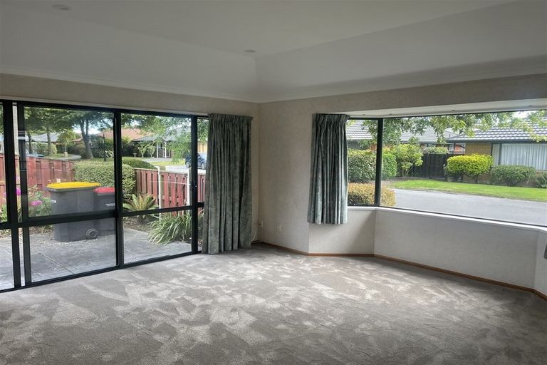 Photo of property in 30 Villa Grove, Ilam, Christchurch, 8041