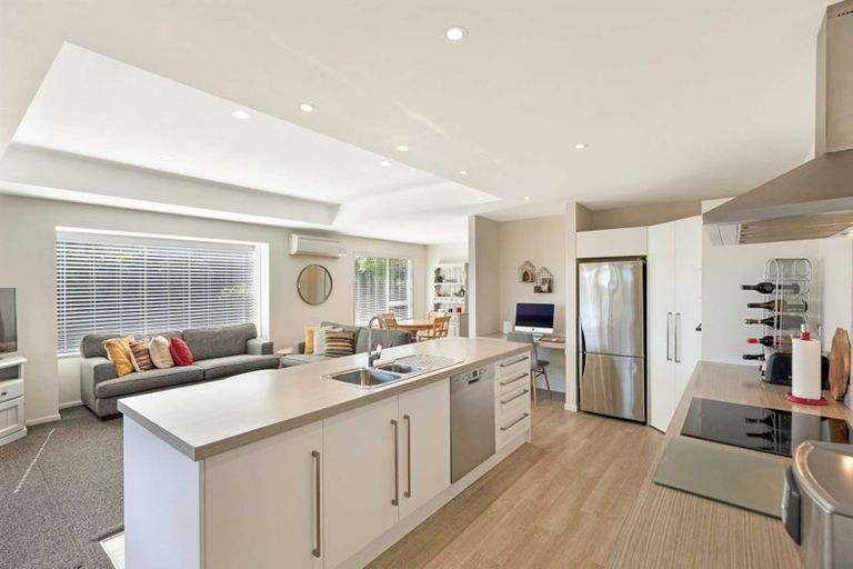 Photo of property in 73 Sequoia Way, Rangiora, 7400