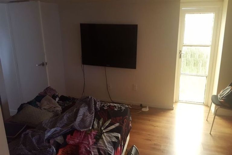 Photo of property in 17 Radiata Lane, Chatswood, Auckland, 0626