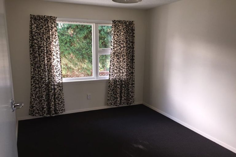 Photo of property in 2/211 Withells Road, Avonhead, Christchurch, 8042