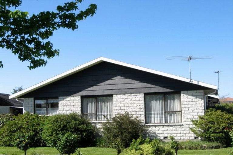 Photo of property in 1/19 Wakelin Place, Redwood, Christchurch, 8051