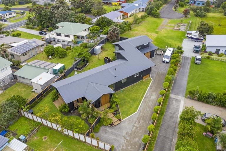 Photo of property in 32 Snell Crescent, Waihi Beach, 3611
