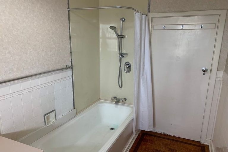 Photo of property in 36 South Road, The Glen, Dunedin, 9011