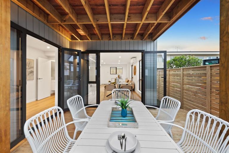 Photo of property in 42b Takutai Avenue, Half Moon Bay, Auckland, 2012