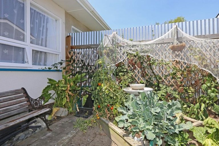 Photo of property in 2/381 Kennedy Road, Pirimai, Napier, 4112