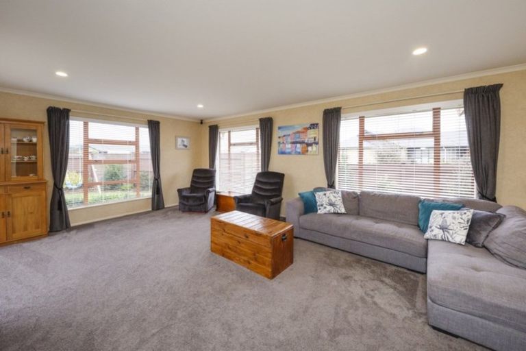 Photo of property in 53 Branigan Parade, Kelvin Grove, Palmerston North, 4414
