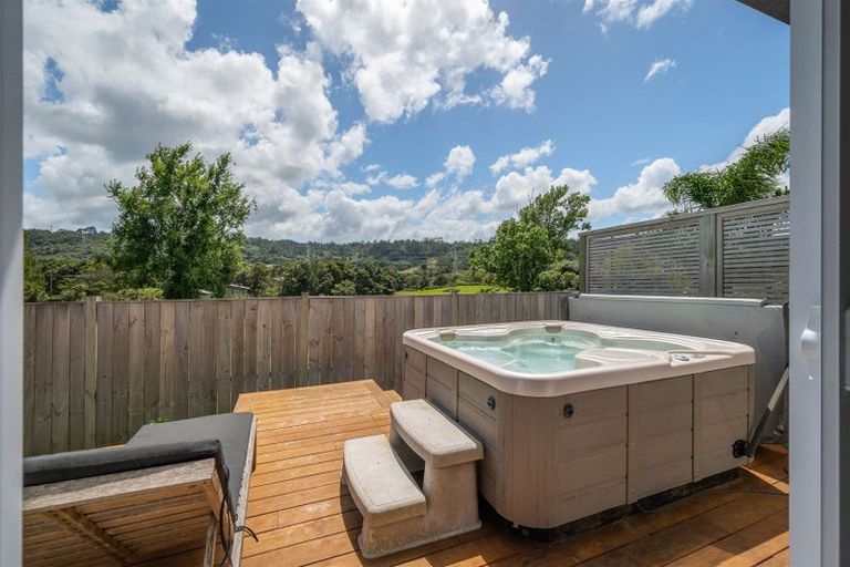 Photo of property in 121 Tapu Road, Huapai, Kumeu, 0810