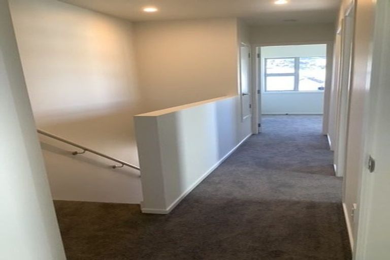 Photo of property in 27 Mcgrath Way, Taita, Lower Hutt, 5011