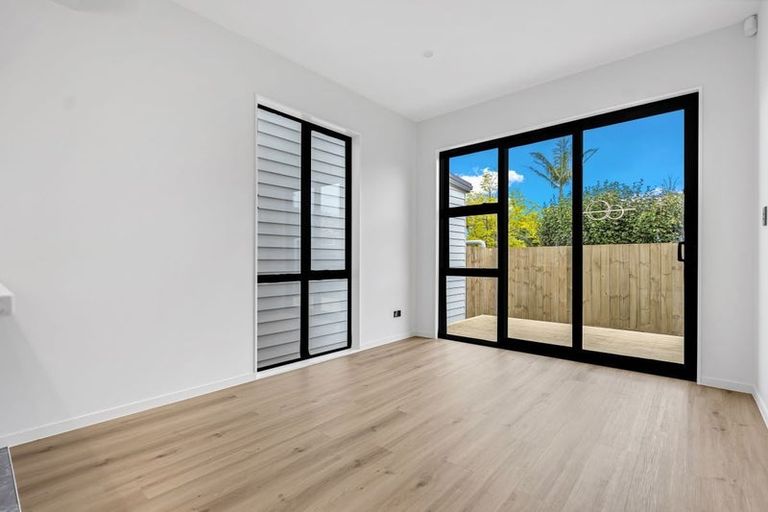 Photo of property in 54a Waimai Avenue, Weymouth, Auckland, 2103