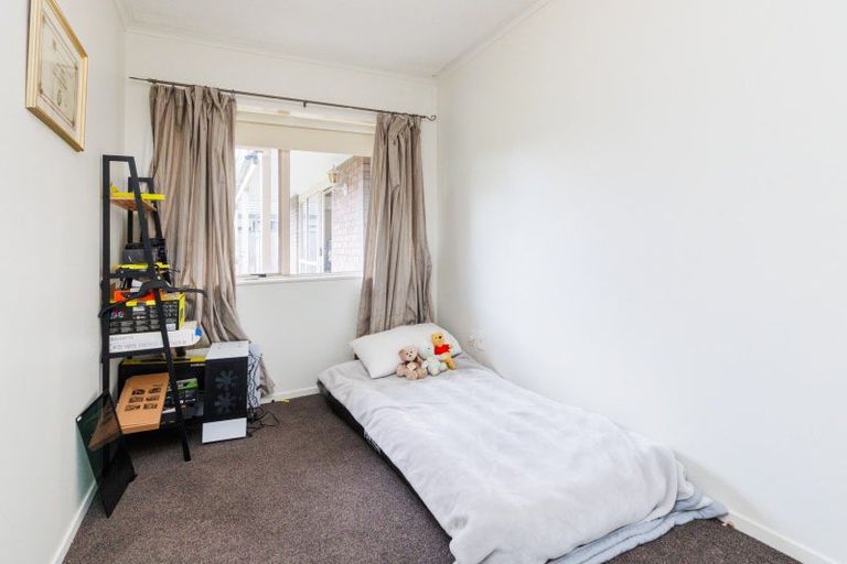 Photo of property in 119 John F Kennedy Drive, Milson, Palmerston North, 4414