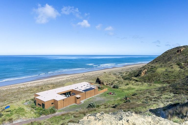 Photo of property in 201 Te Maire Road, Te Kopuru, 0371