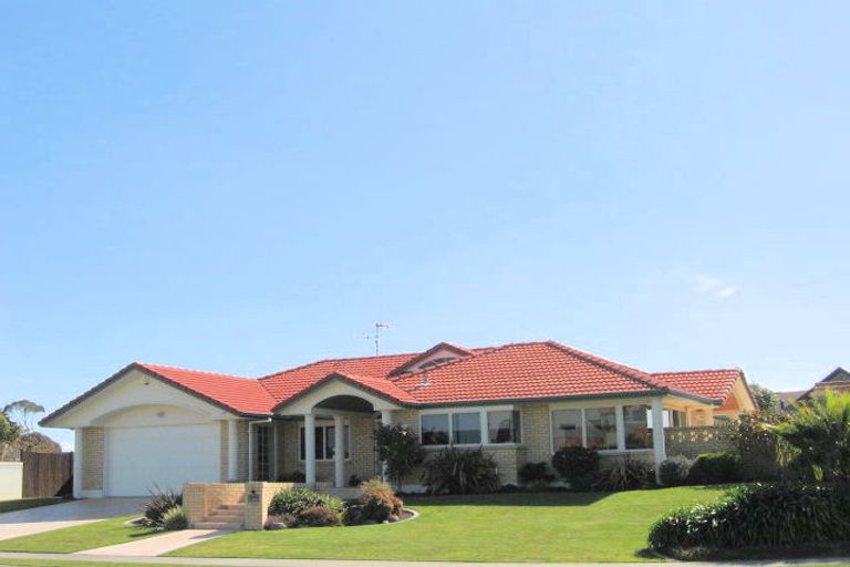 Photo of property in 44 Palm Beach Boulevard, Papamoa Beach, Papamoa, 3118