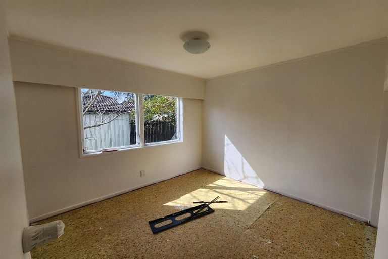 Photo of property in 97 Rathgar Road, Henderson, Auckland, 0610