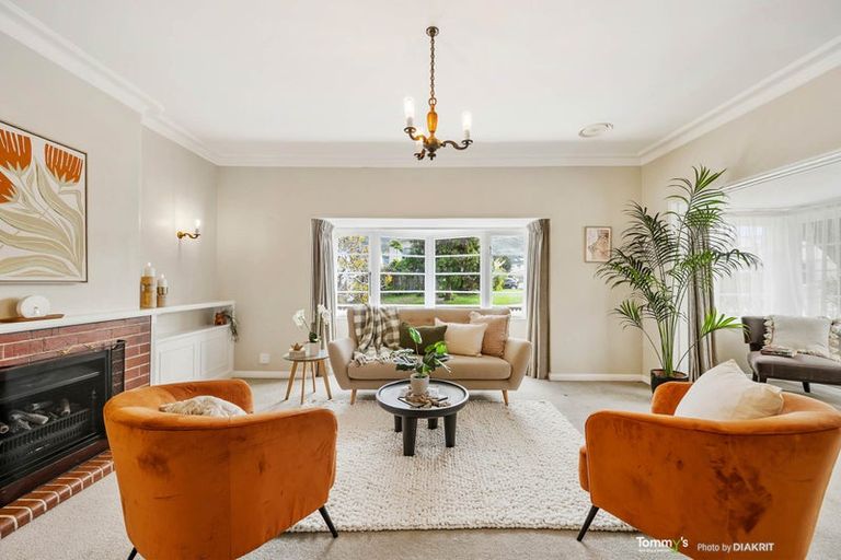 Photo of property in 1 Izard Road, Khandallah, Wellington, 6035