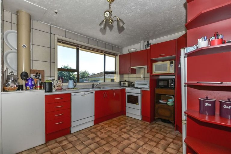 Photo of property in 18 Seymour Street, Hornby, Christchurch, 8042