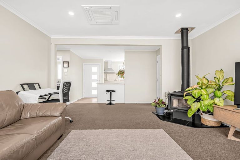 Photo of property in 21 Matipo Place, Edgecumbe, 3120